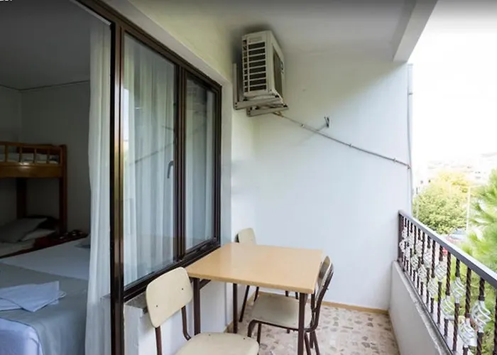 Pak - Adult Only Hotel